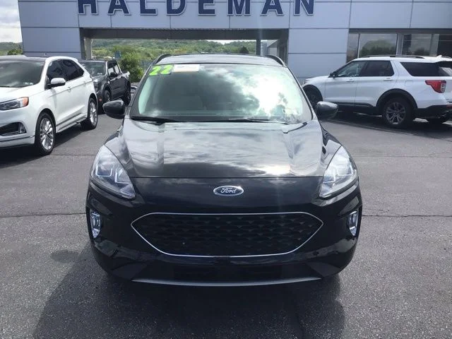 Used 2022 Ford Escape - photo 2