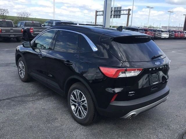 Used 2022 Ford Escape - photo 5