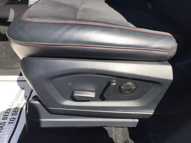 Used 2025 Ford Explorer - photo 13