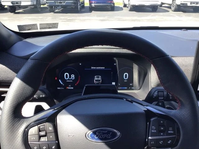 Used 2025 Ford Explorer - photo 14
