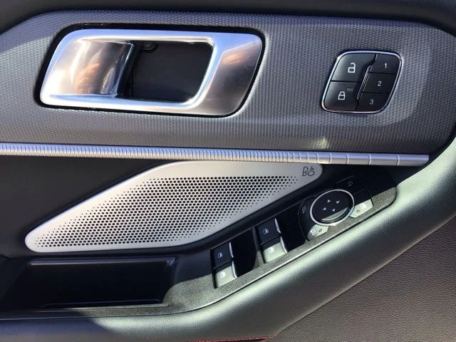 Used 2025 Ford Explorer - photo 21