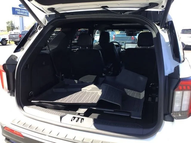 Used 2025 Ford Explorer - photo 29