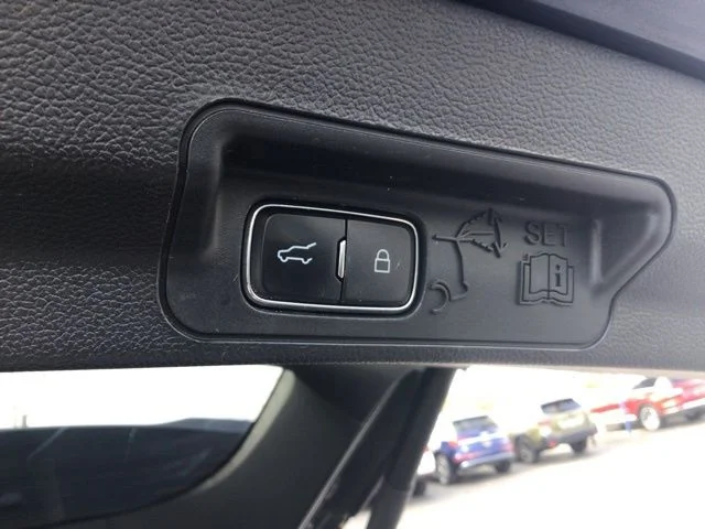 Used 2023 Ford Explorer - photo 24