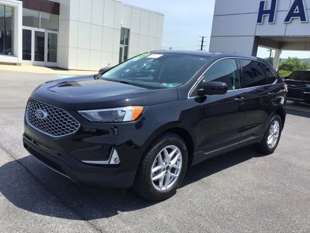 Used 2023 Ford Edge - photo 1
