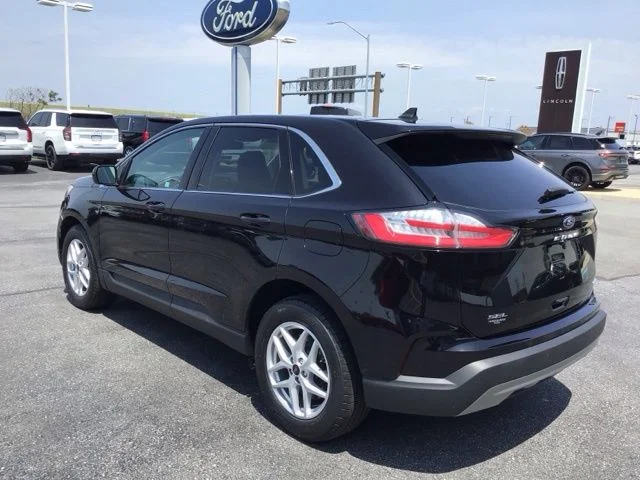 Used 2023 Ford Edge - photo 2