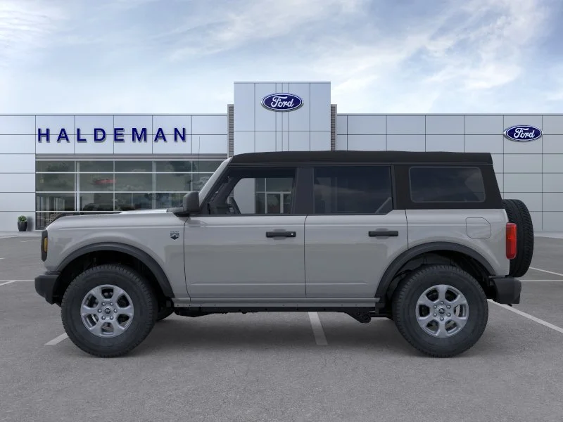 New 2026 Ford Bronco - photo 2