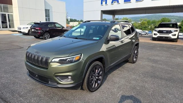 Used 2021 Jeep Cherokee - photo 2
