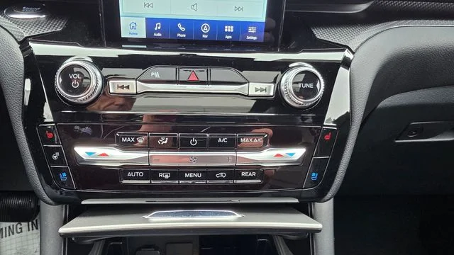 Used 2024 Ford Explorer - photo 20