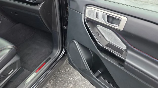 Used 2024 Ford Explorer - photo 23