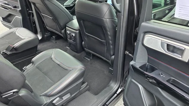 Used 2024 Ford Explorer - photo 29