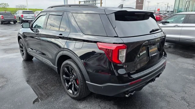 Used 2024 Ford Explorer - photo 4