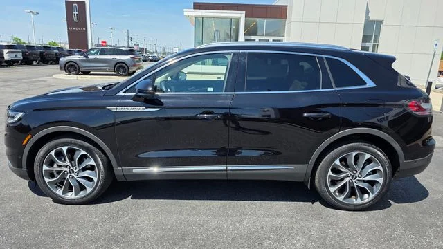 Used 2023 Lincoln Nautilus - photo 5