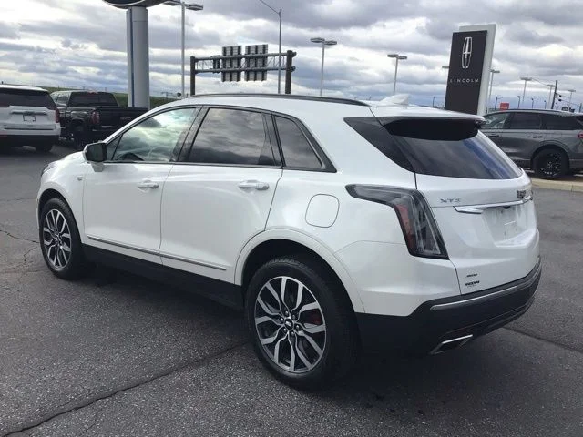 Used 2022 Cadillac XT5 - photo 5