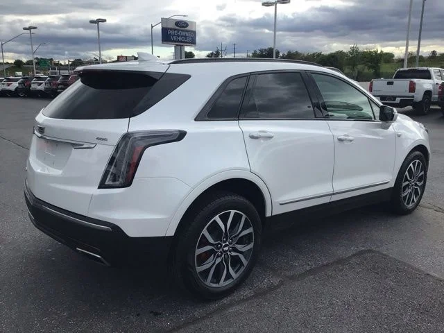 Used 2022 Cadillac XT5 - photo 6