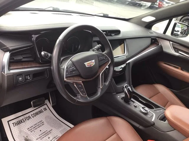 Used 2022 Cadillac XT5 - photo 9