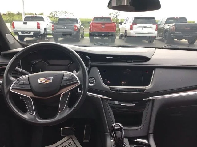 Used 2022 Cadillac XT5 - photo 11