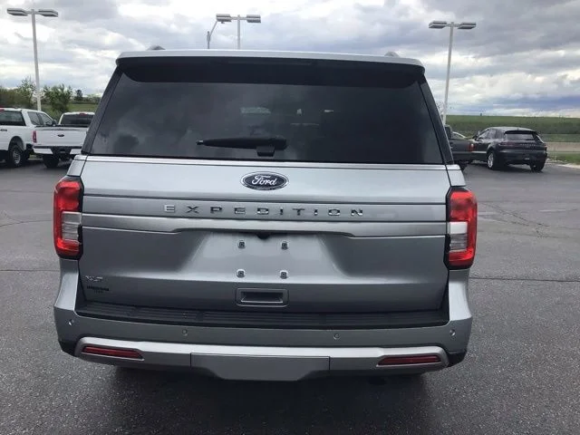 Used 2023 Ford Expedition - photo 8