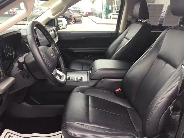 Used 2023 Ford Expedition - photo 10