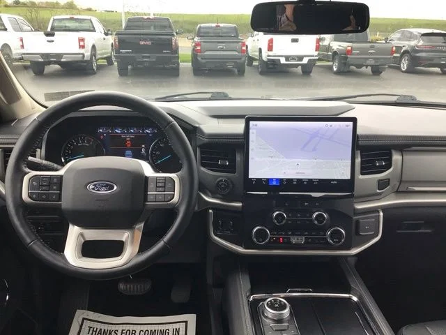 Used 2023 Ford Expedition - photo 11
