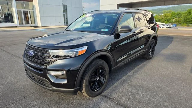 Used 2024 Ford Explorer - photo 2