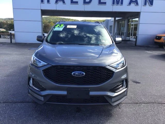 Used 2023 Ford Edge - photo 2