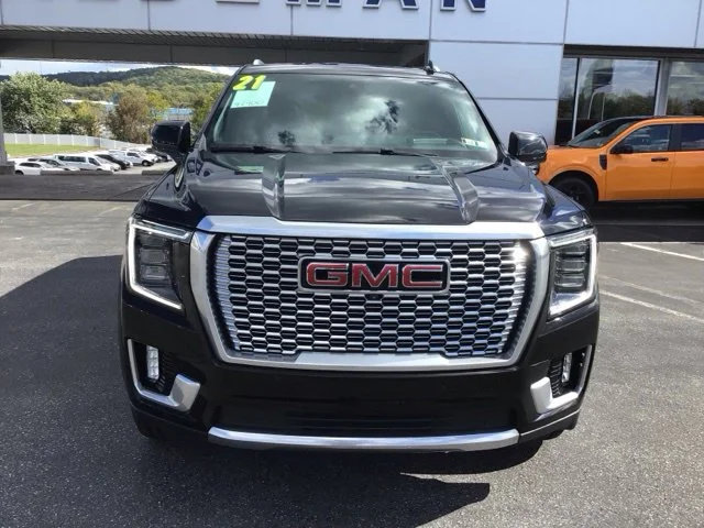 Used 2021 GMC Yukon - photo 2