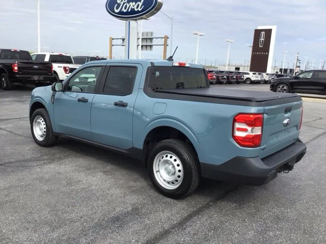 Used 2023 Ford Maverick - photo 2