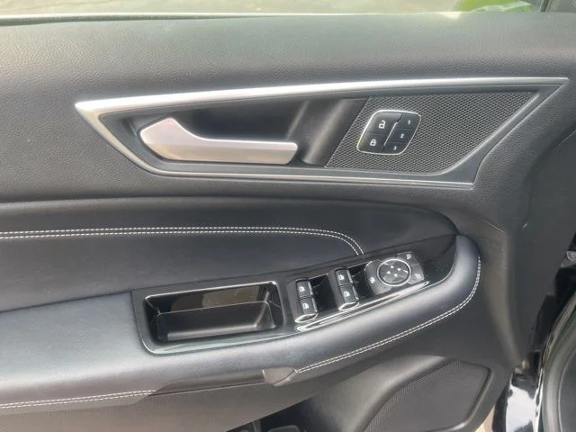 Used 2018 Ford Edge - photo 10
