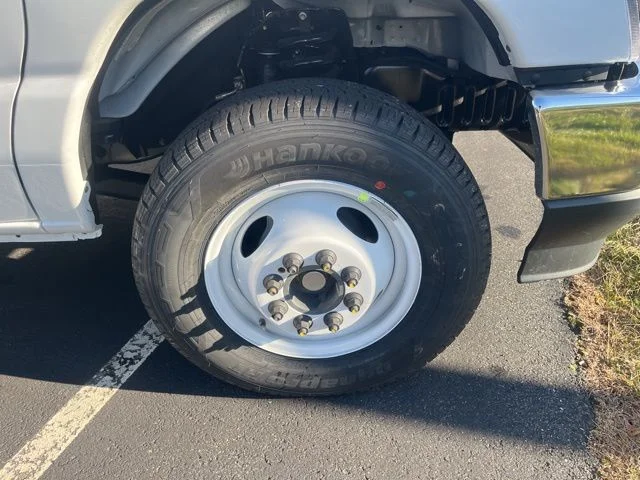 New 2026 Ford E-450 - photo 6