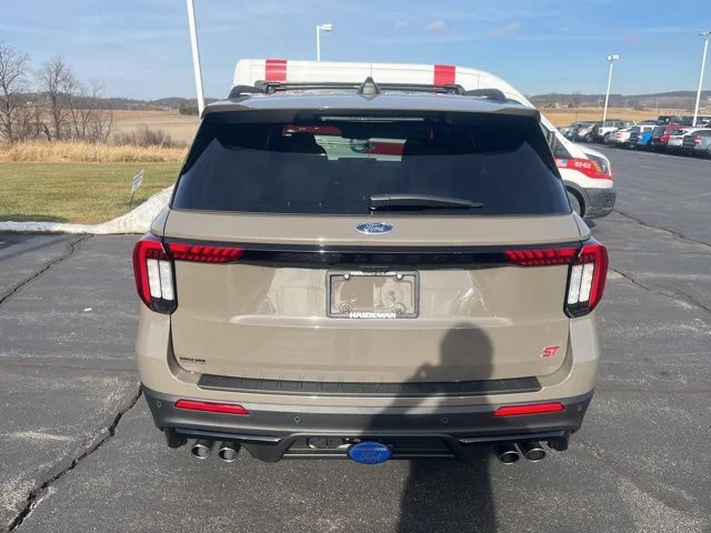 New 2026 Ford Explorer - photo 5