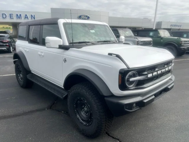 New 2025 Ford Bronco - photo 1