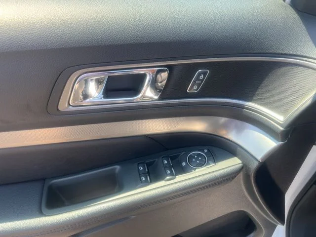Used 2018 Ford Explorer - photo 10