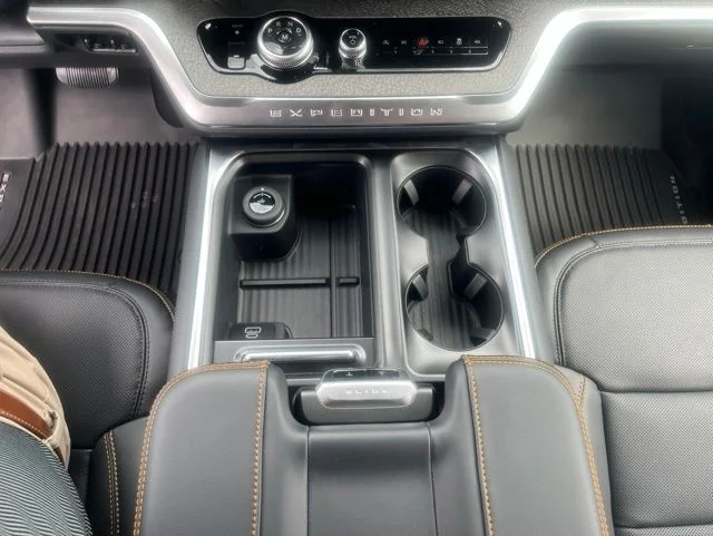 New 2026 Ford Expedition - photo 4