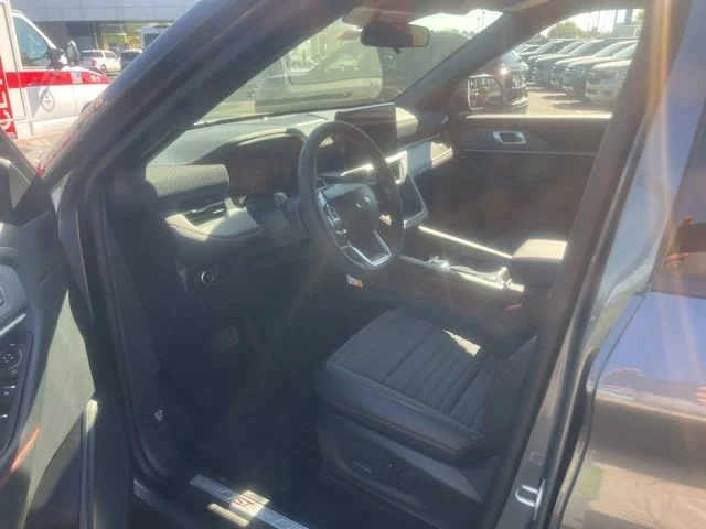 New 2026 Ford Explorer - photo 1