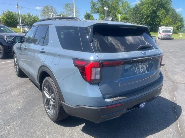 New 2026 Ford Explorer - photo 8