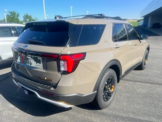 New 2026 Ford Explorer - photo 2