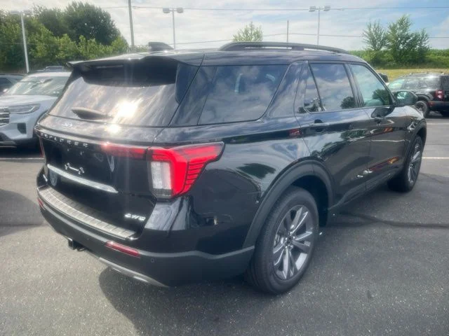 New 2026 Ford Explorer - photo 2