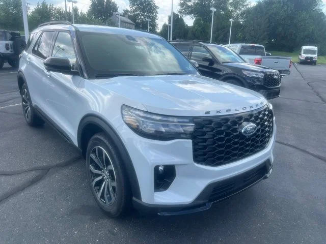 New 2026 Ford Explorer - photo 2