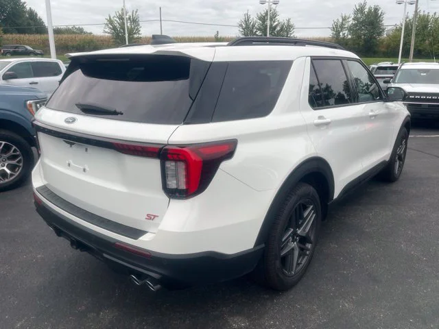 New 2026 Ford Explorer - photo 2