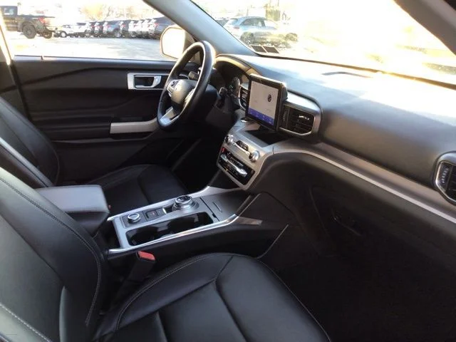 Used 2023 Ford Explorer - photo 12