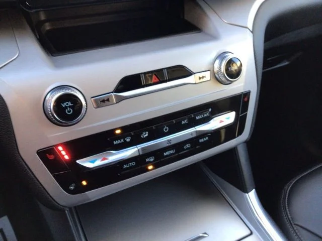 Used 2023 Ford Explorer - photo 17