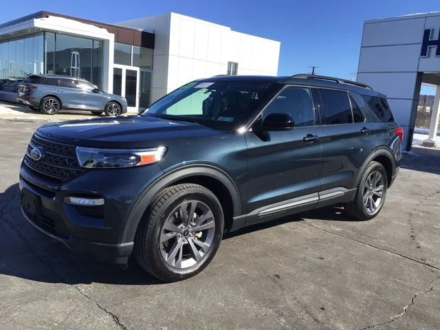 Used 2023 Ford Explorer - photo 1