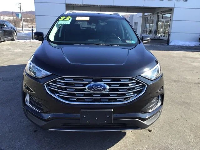 Used 2022 Ford Edge - photo 2