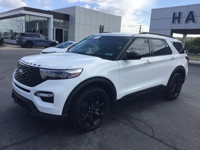 Used 2024 Ford Explorer - photo 1