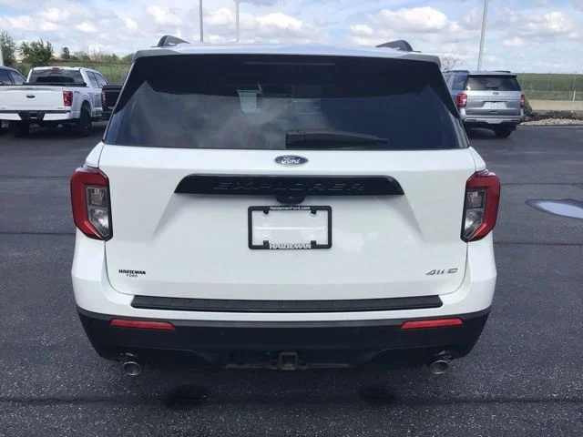 Used 2024 Ford Explorer - photo 8