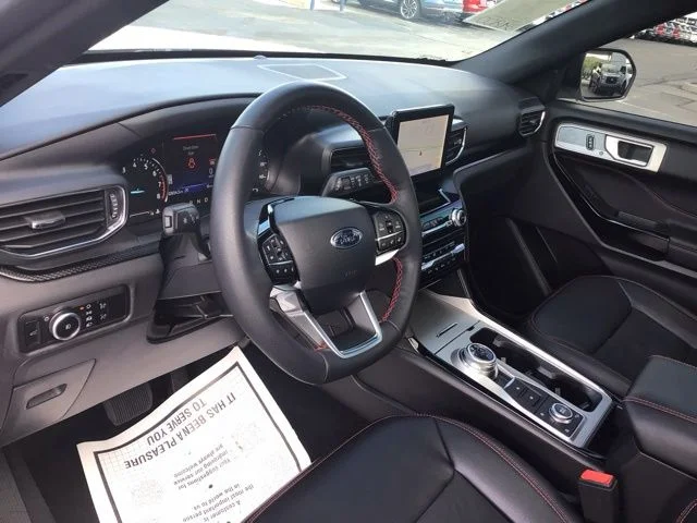 Used 2024 Ford Explorer - photo 9