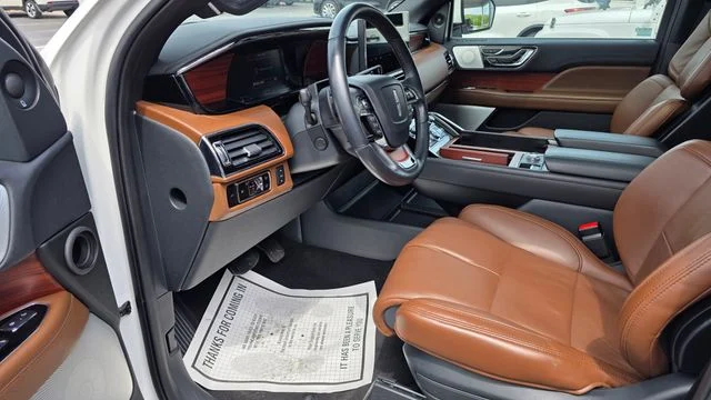 Used 2024 Lincoln Navigator - photo 10