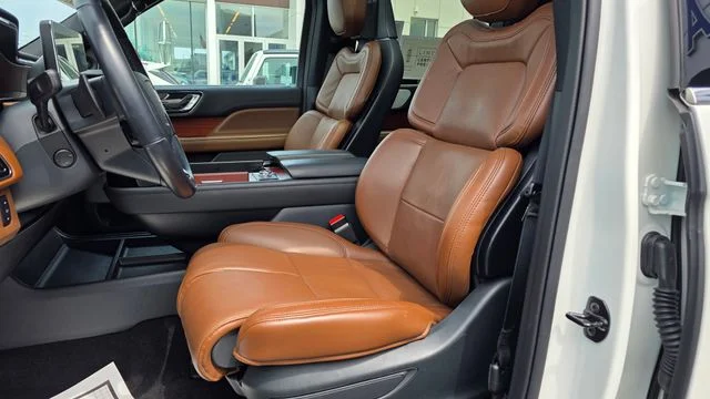 Used 2024 Lincoln Navigator - photo 11