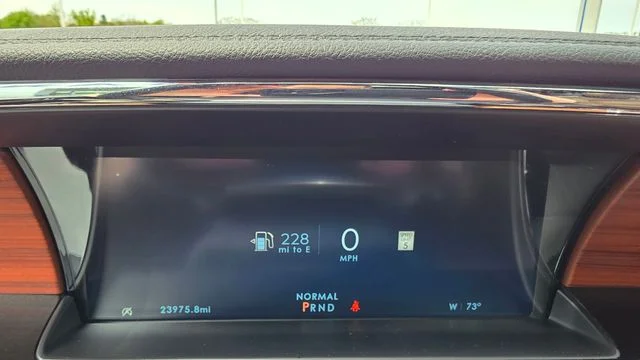 Used 2024 Lincoln Navigator - photo 14