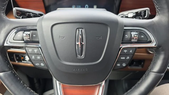 Used 2024 Lincoln Navigator - photo 13